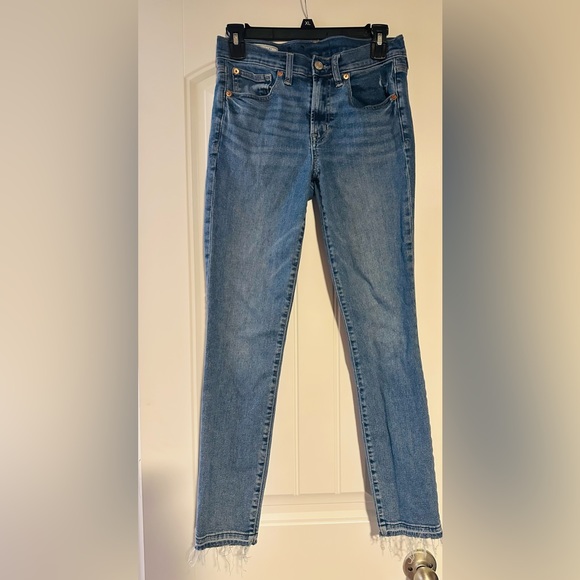 Gap true skinny/mid rise jeans - Picture 1 of 3